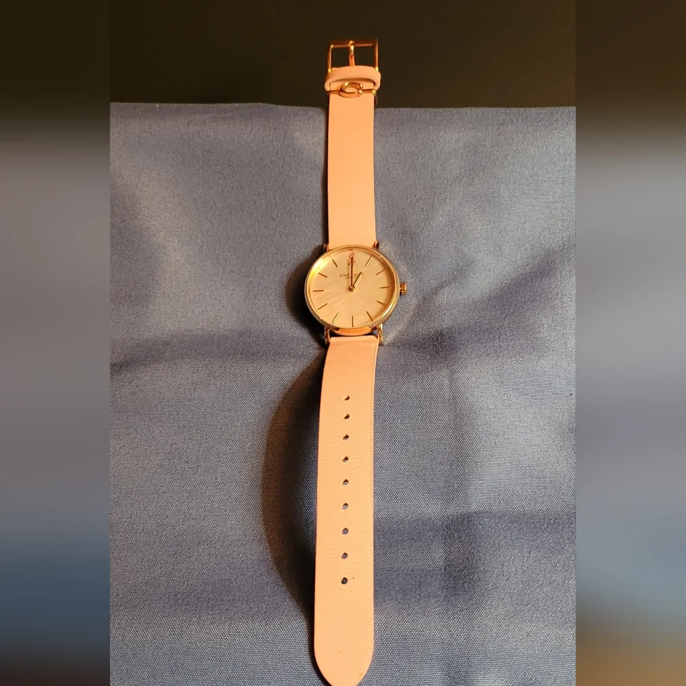 Women's Coach Watch - Picture 6 of 6